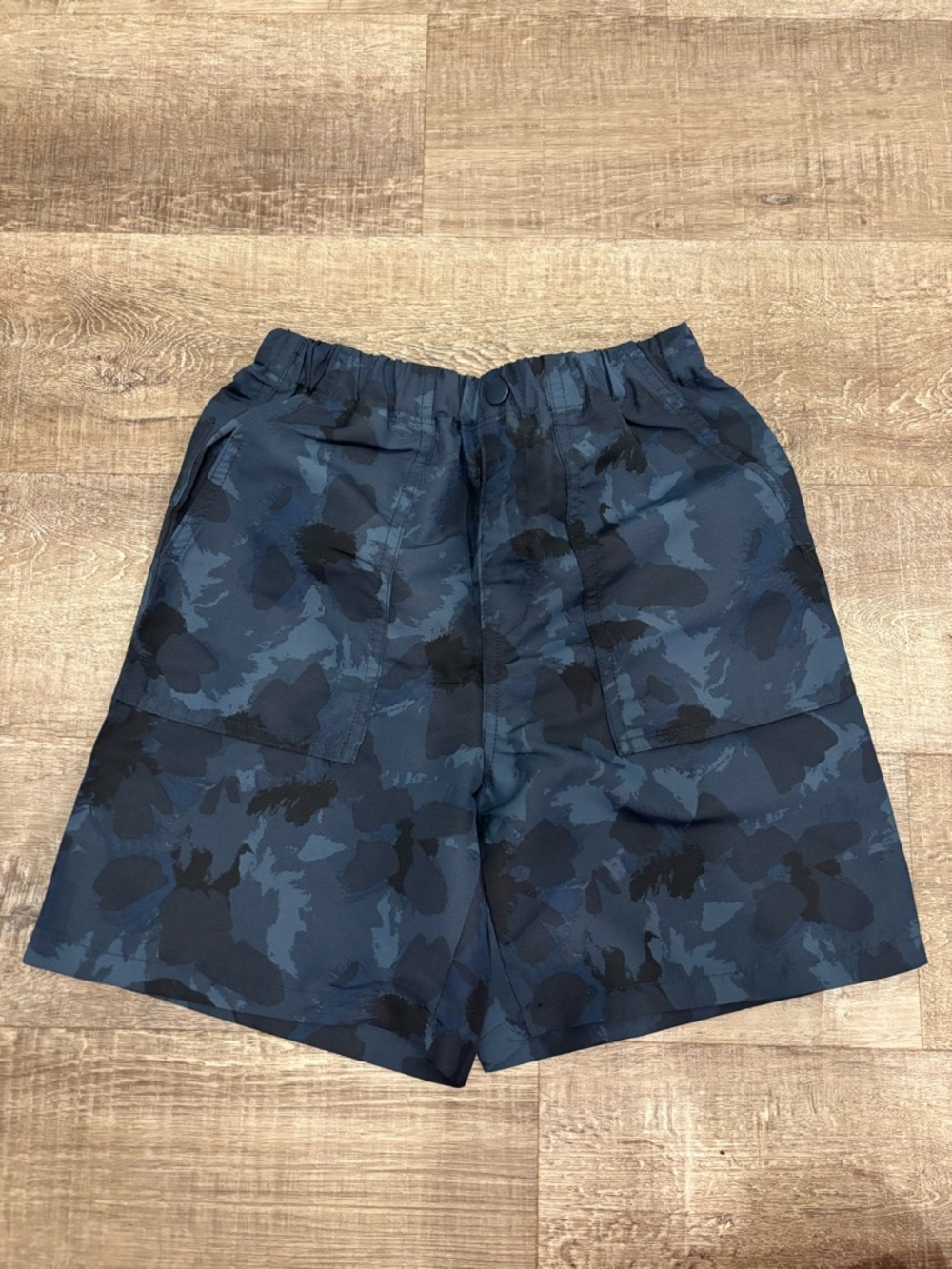 Uniqlo Boys Navy and Black Camo Cargo Shorts